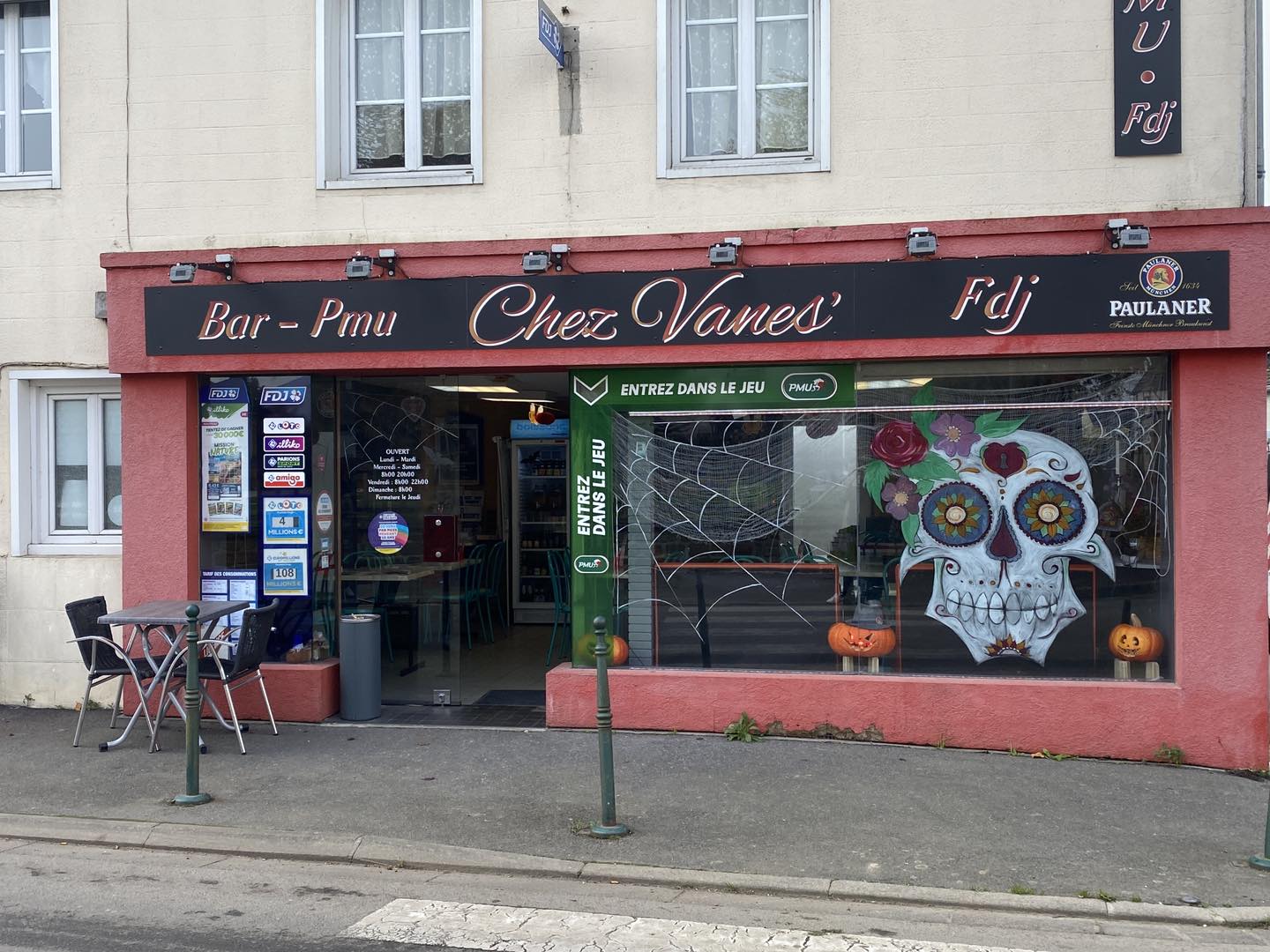 Chez Vanes’ Bar Pmu Fdj Briouze