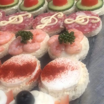 Les Canapés Assortis